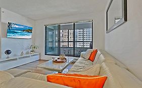 Prime Location Stylish Two-Bedroom Apartment Overlooking Downtown